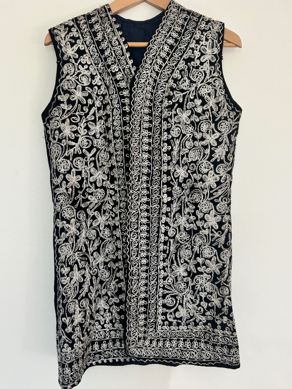 Vintage 90s Whimsygoth Kashmiri Aari Embroidered Tribal Vest Waistcoat witchy
